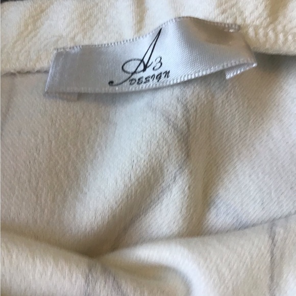 A3 Design Water Colour Floral Skirt Sm EUC - Picture 5 of 5